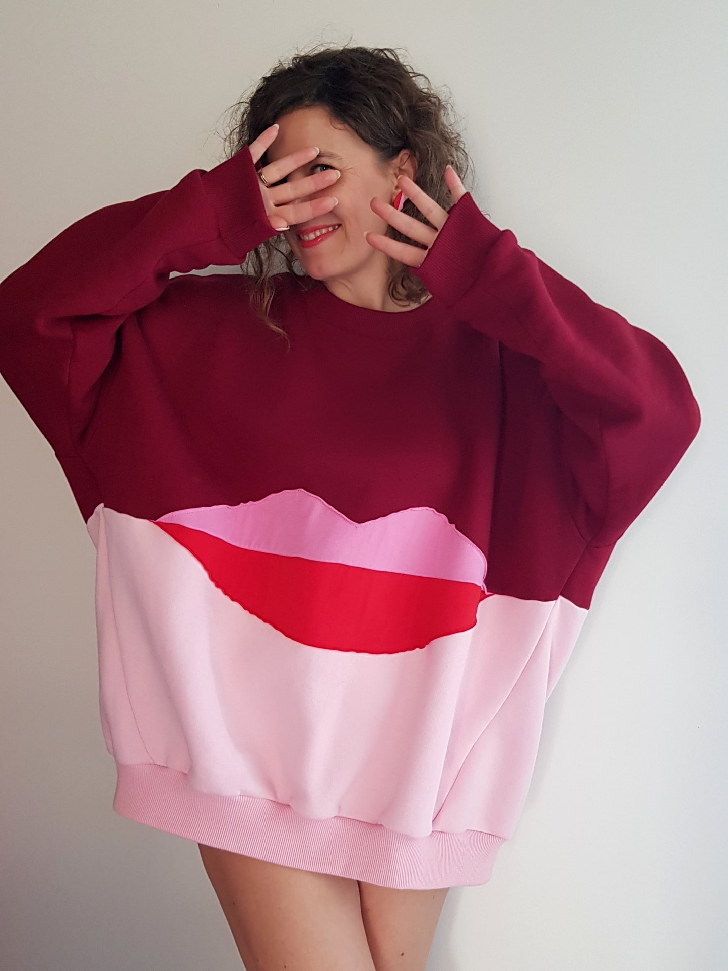 Bluza z ustami KISS ME